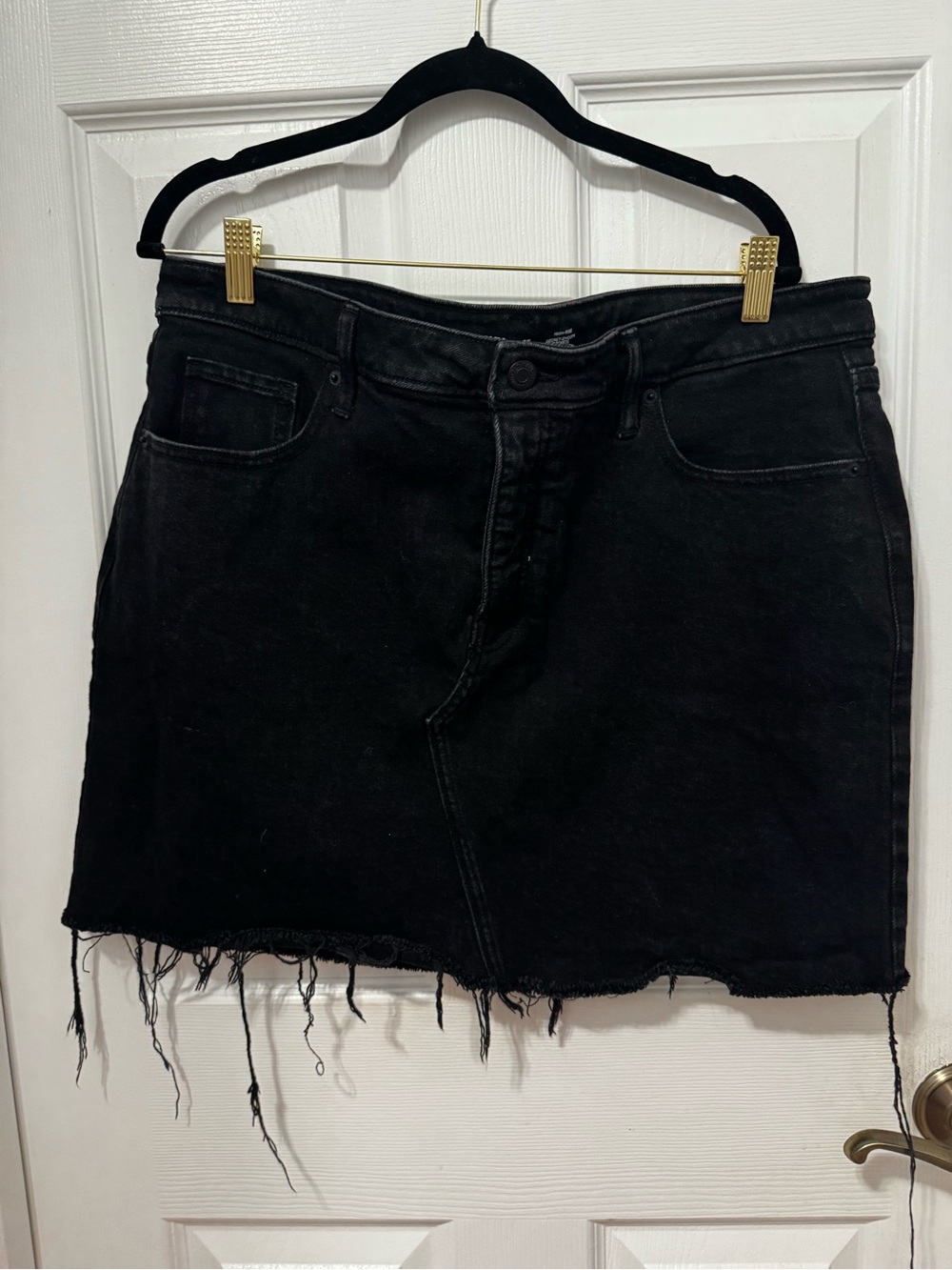 Old Navy Black Distressed Mini Denim Skirt